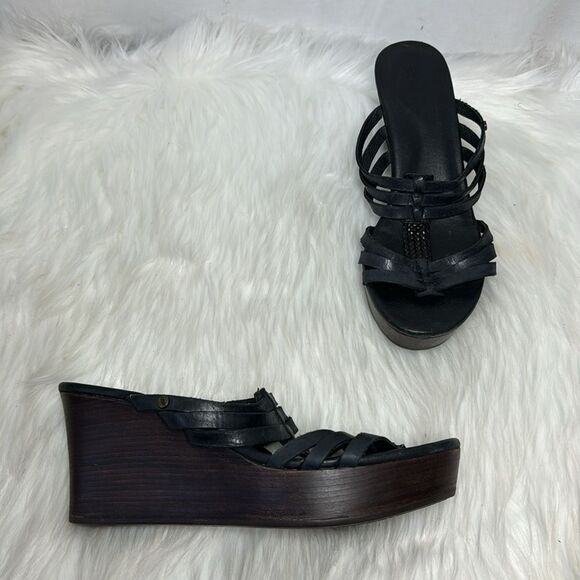 UGG Mattie Black Leather Platform Clogs Mules Sz 9.5 - Picture 2 of 8